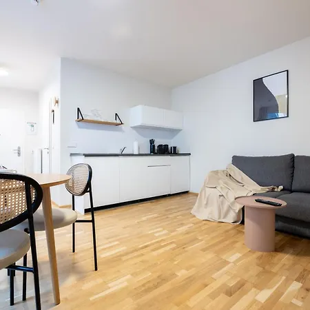 Aparthotel Bright Zentrum-west Stadion - Neueroeffnung - New Opening *